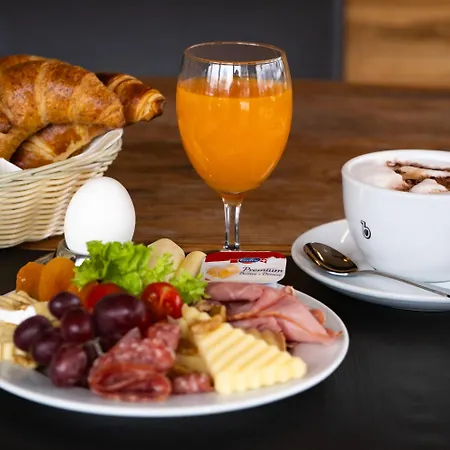 旅馆 Gruppenhaus Frutigresort 弗鲁蒂根