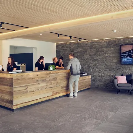 Gruppenhaus Frutigresort 弗鲁蒂根